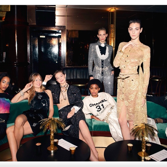 Chanel F/W 2020 Metiers D'Art Shimmery Gold Beige Lace Top Skirt 20A Suit - Picture 6 of 17